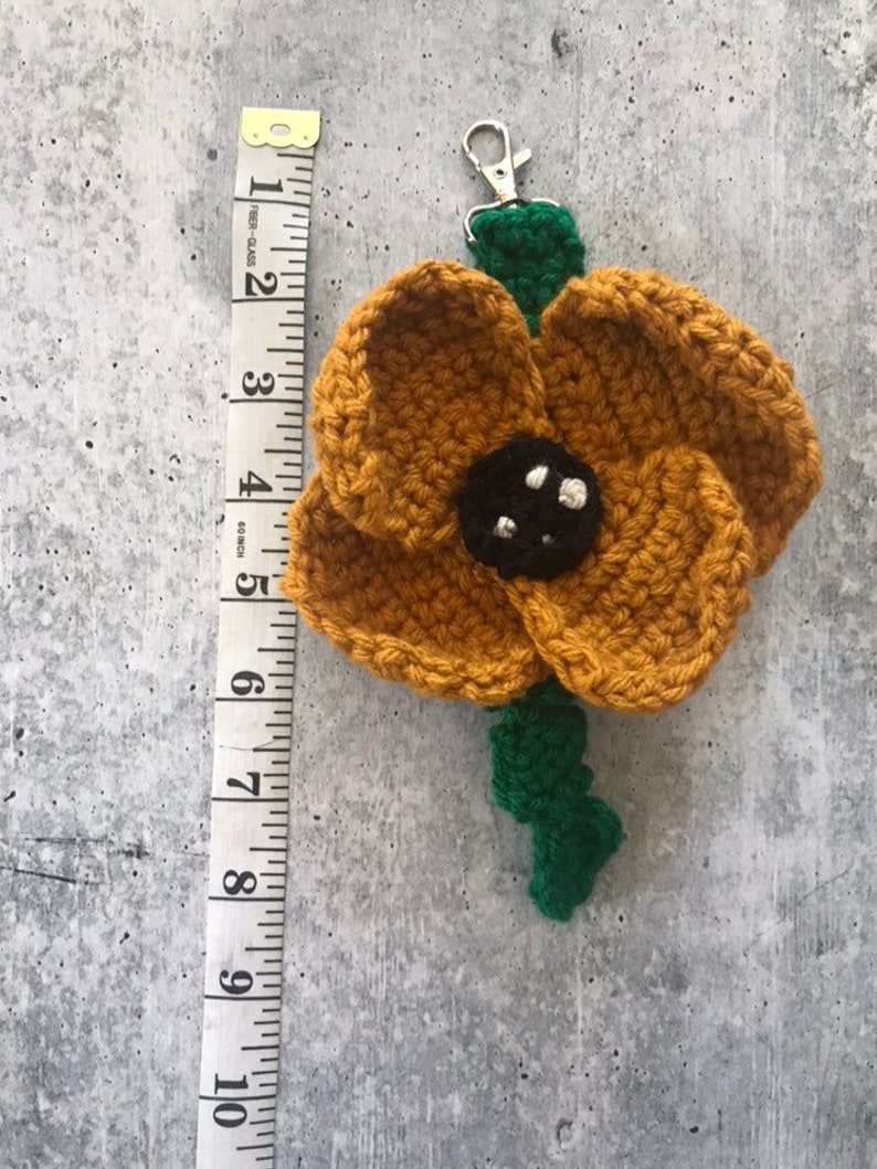 Key accessory Lanyards Amigurumi Pendant Bag Accessory Red and Gold Poppy Crochet Keychain Bags and Purse