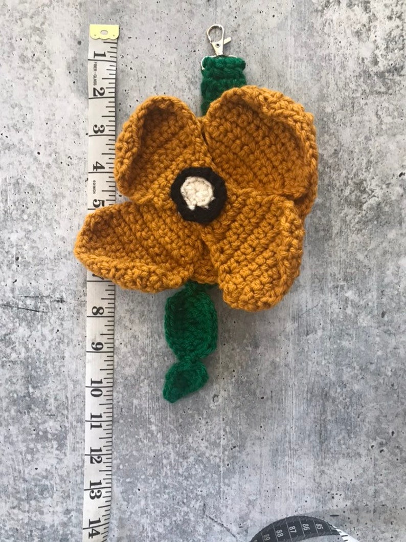 Key accessory Lanyards Amigurumi Pendant Bag Accessory Red and Gold Poppy Crochet Keychain Bags and Purse