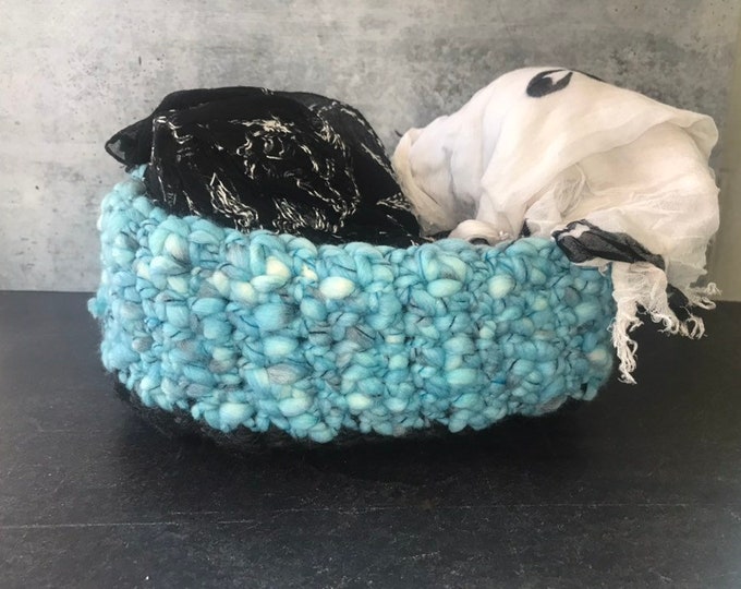 Featured listing image: Crochet Oval Basket in Black and Turquoise