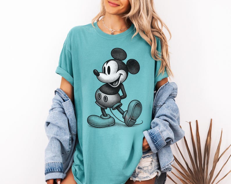 Camiseta Comfort Colors® de Mickey Mouse, Camisetas de Mickey Mouse adorables, Camiseta retro de Mickey Mouse, Camiseta para vacaciones familiares en Disney, Regalo de cumpleaños para amantes de Mickey Mouse imagen 1