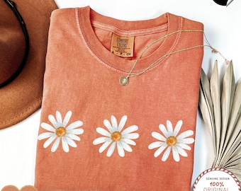 Chemise marguerite Comfort Colors®, chemise fleurs sauvages, cadeau chemise à fleurs, fleur pour le mois de naissance, cadeau pour soeur, chemise d'été, chemise femme marguerites