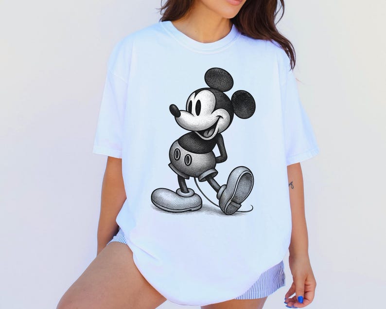 Camiseta Comfort Colors® de Mickey Mouse, Camisetas de Mickey Mouse adorables, Camiseta retro de Mickey Mouse, Camiseta para vacaciones familiares en Disney, Regalo de cumpleaños para amantes de Mickey Mouse imagen 4