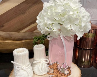 Winnie the Poo Baby Shower Mason Jar Centerpiece: Wood Round Decor
