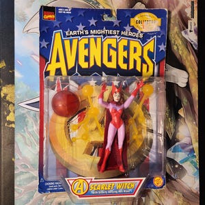 1997 ToyBiz - Avengers : Earths Mightiest Heroes - Scarlet Witch With Gravity Defying Hex Blast!!!