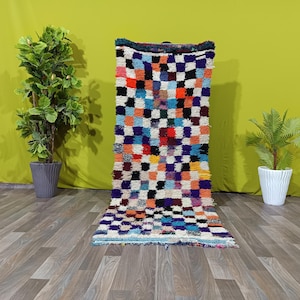 Vintage Moroccan hallway Rug 2,7x 7ft  - Authentic boujaad runner rug - Hallway Berber Rug - checkered Boujad Runner Rug.