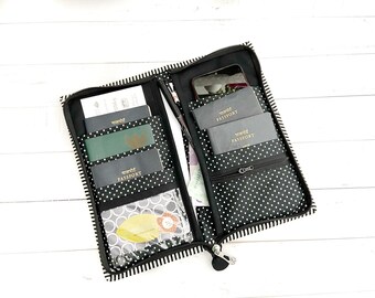 Polka dot stripe Family Passport Holder 6, Family Travel Wallet with Vaccination Card and Boarding Pass Holder, Multiple Passport  Organizer