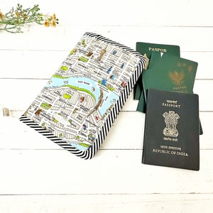 Porte-passeport carte de New York pour 4 avec plusieurs poches et porte-cartes, organiseur de documents de voyage portefeuille passeport