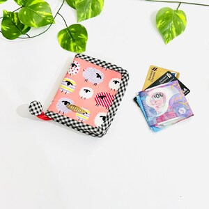 Petit portefeuille zippé à imprimé animal pour femme avec plusieurs porte-cartes et poche pour la monnaie, mini sac à main zippé, joli mouton imprimé, cadeau pour elle