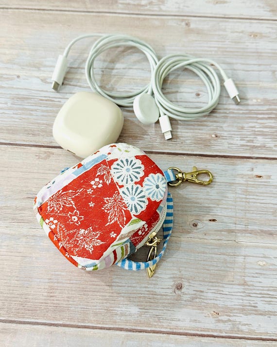 floral patchwork mini backpack Patchwork Mini Backpack Keychain: Floral Cotton Coin Purse