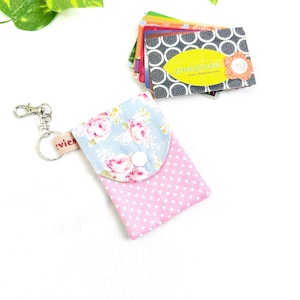 Monedero pequeño con llavero, tarjetero pequeño con llavero, llavero de tela, minicartera tipo sobre, lunares florales