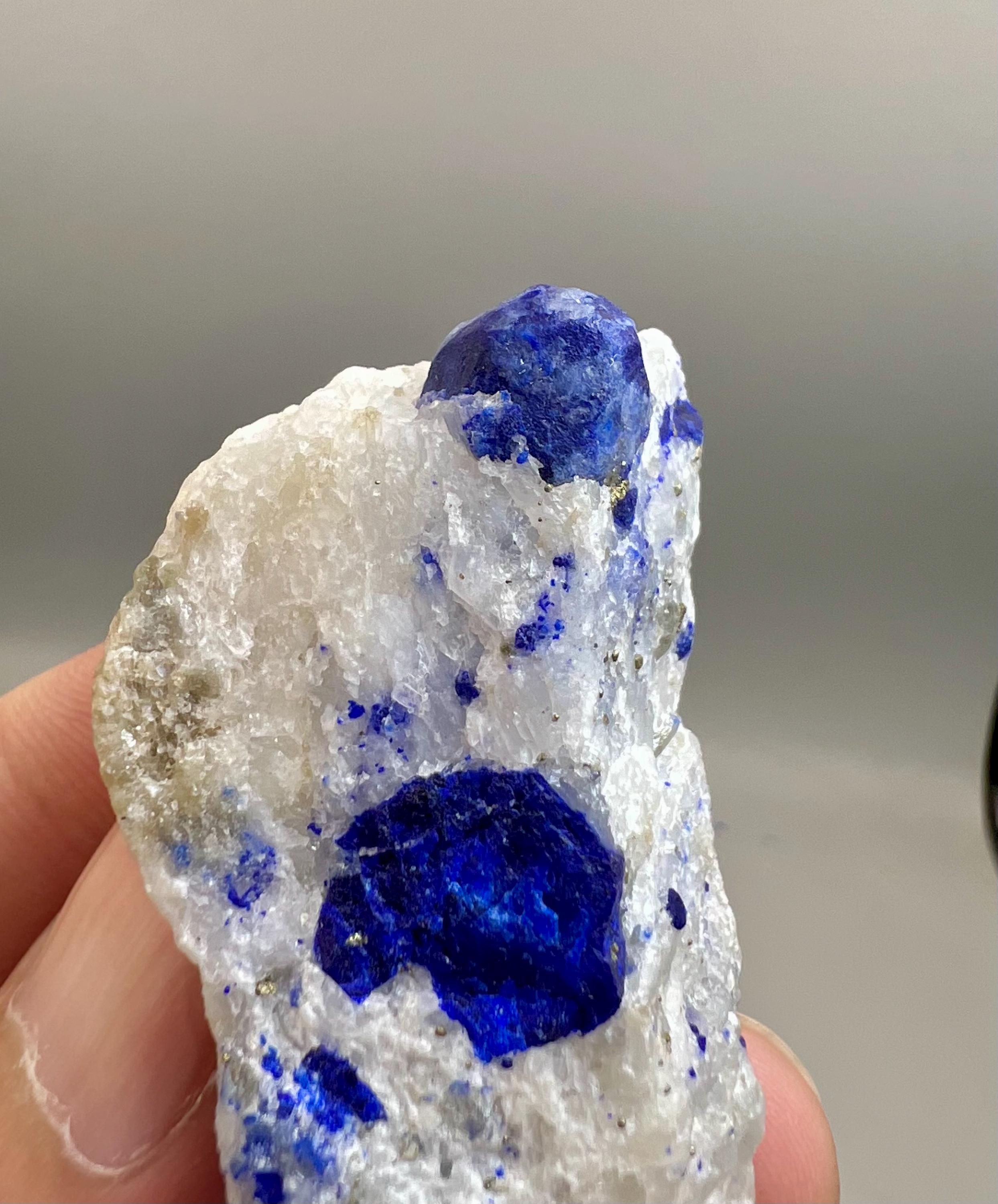 アフガニスタン産 ラズライト結晶 アフガニスタン産 ラズライト（ラピスラズリ） | 鉱物標本,ラ行