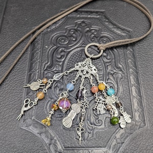 Knitting Stitch Marker Necklace with 10 Progress Keepers Stitch Markers Beautiful Colors!