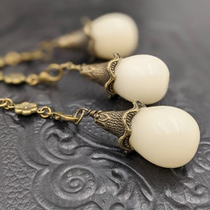 Chatelaine Tools - Bronze Lily Thread Waxer on a Chain with Clasp Organic Beeswax Handmade