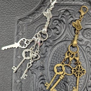 Gold Plate Chain Belt with Large Victorian Key Victorian Gold Belt - Etsy main image 4