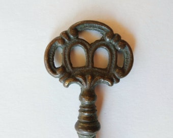 Vintage french key