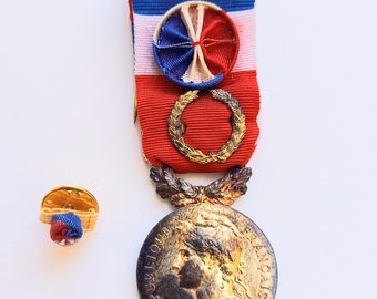 Vintage Franse medaille met pin