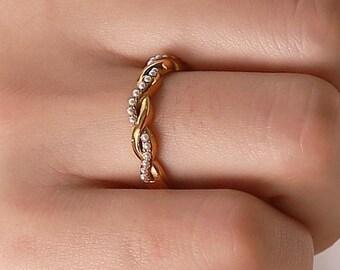Gold Twisted Pearl Band Ring, Dainty Pearl Wave Ring, Dainty Stacking Ring, Simple Modern Everyday Jewelry