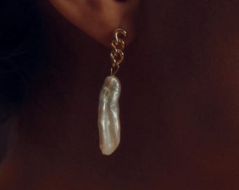 Freshwater Pearl Drop Earrings, Gold Chain Dangle Earrings, Organic Pearl Earrings, Organic Long Pearl Earrings, Modern Pearl Jewelry