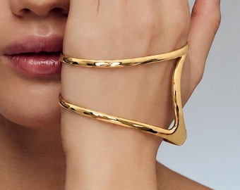 Palm Cuff Bracelet, Sculptural Hand Bracelet, Gold Silver Statement Cuff, Modern Open Hand Jewelry, Minimalist Wrist Cuff