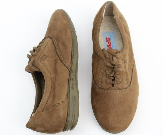 easy spirit suede shoes