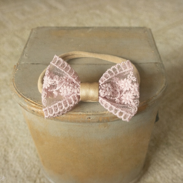 Pink Headband, Floral Lace Bow, Newborn Headband, Baby Girl Photo Prop, Newborn Props, RTS, Baby Headband, Vintage Blush Pink Bow