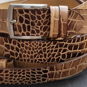 Ręcznie robiony skórzany pasek z nadrukiem pytona | Moda zachodnia