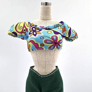 Mod 60&#39;s Inspired Crop Top & Green Jeans