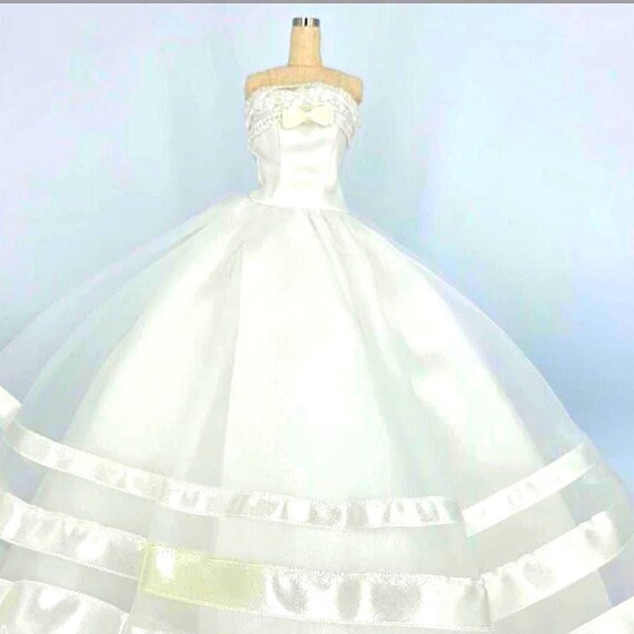 barbie wedding dress 2000s BARBIE Millennium Wedding The Bridal Collection Doll 1999