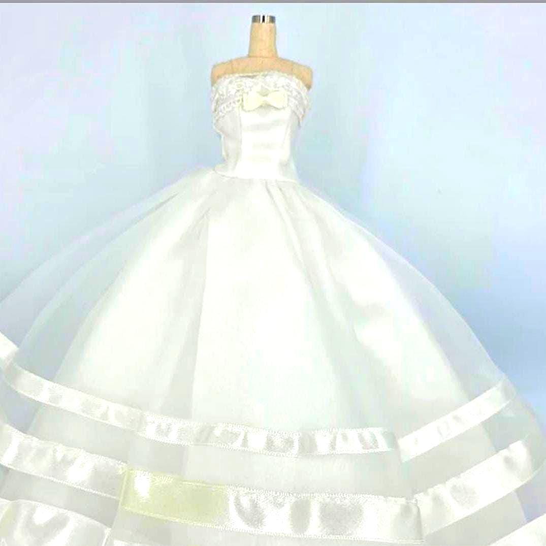 barbie wedding dress 2000s 2000 Barbie Dress-Up Pets Wedding Day – Sell4Value main image 1