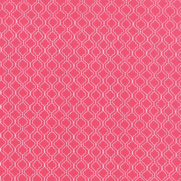 Moda Quilting Cotton, Quilting Fat Quarter, Small Quatrefoil in Pink from the Ever After Collection, by Moda