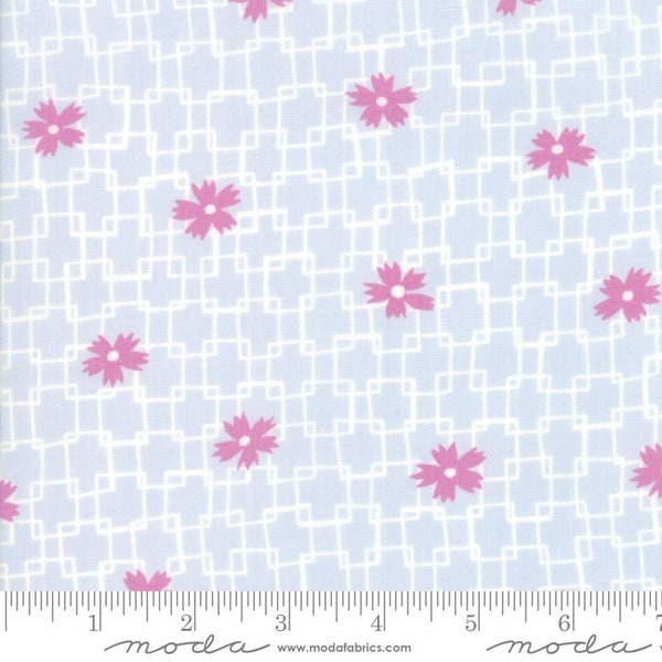 Moda Quilting Cotton, Quilting Fat Quarters, Fine & Sunny Collection, Jen Kingwell for Moda, Small Pink Floral Print Fabric