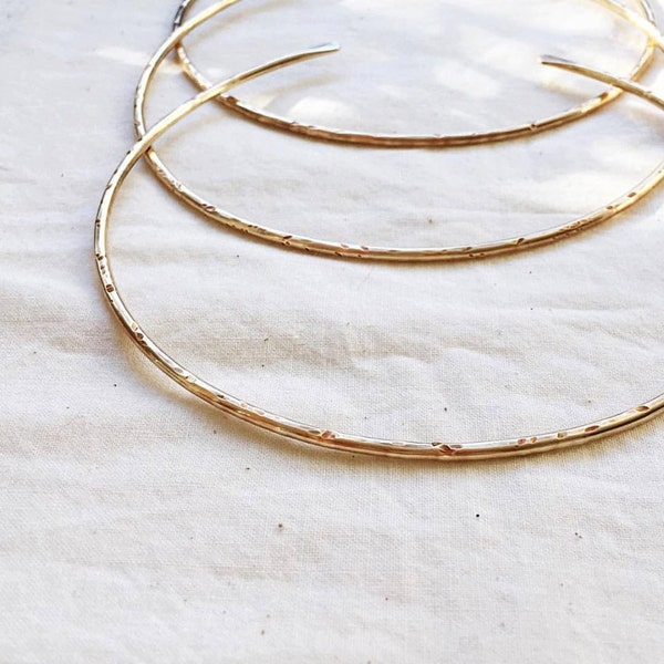 SATURNO Simple Choker / Brass Neck Cuff / Hammered Gold Minimal Metal Choker