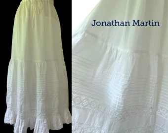 White Cotton Lace Prairie Skirt // 1970s Jonathan Martin  Boho Cottagecore Chic