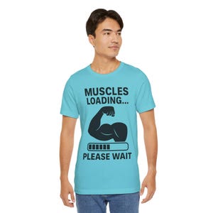 Muskel Laden T-Shirt - Fun Fitness Shirt, Workout Ausrüstung, Gym Bekleidung, Übung Geschenk, motivierend T-Shirt Herren Gym Shirt männlich T-Shirt