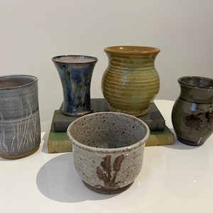 Studio Pottery, Vase, mug, vessel, pen holder vintage Burron, Glenshee, signed