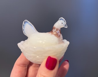 Antique mini Hen on nest, salt 2 1/2inches, white milk glass hand painted, French HON