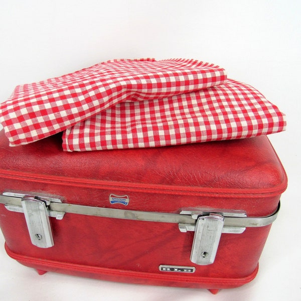 Red Gingham, Vintage Red and White Checked Fabric, Red White Kitchen, Fabric Remnants, Check Material, 2 yards, 2 pieces