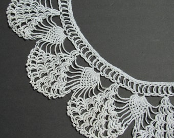 Handmade Crochet White Lace Doily Edging, Salvaged Lace, 5 1/4 inches W x 40 inches, From Collector's Estate, 40s 50s