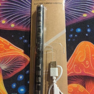 Kundenspezifisches Tesla-Logo-Laser geätztes graviertes elektrisches Kerzenfeuerzeug Elon Musk Fan Art Swag