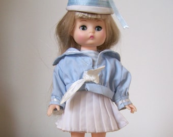 Vintage Effanbee "Sandy" Doll: 1988 Li'l Innocents Collection/12 Outfits & Stand