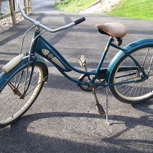 Vintage Columbia Girls Bike: Pick up Only - 1950s Green Torpedo