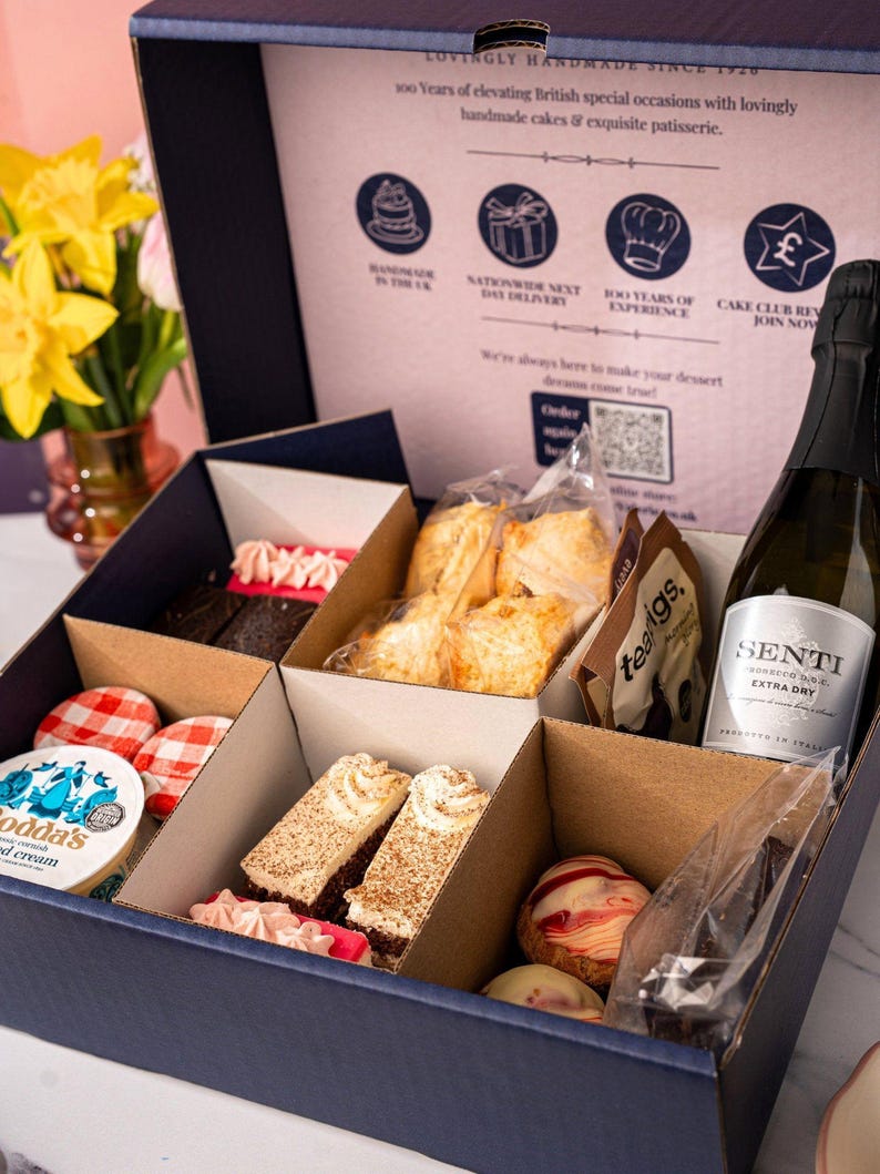 jam and cream scones