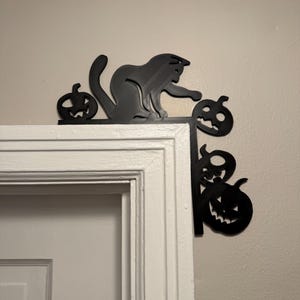 Spooky Black Cat & Pumpkin Halloween Door Topper | 3D Printed Corner Decor
