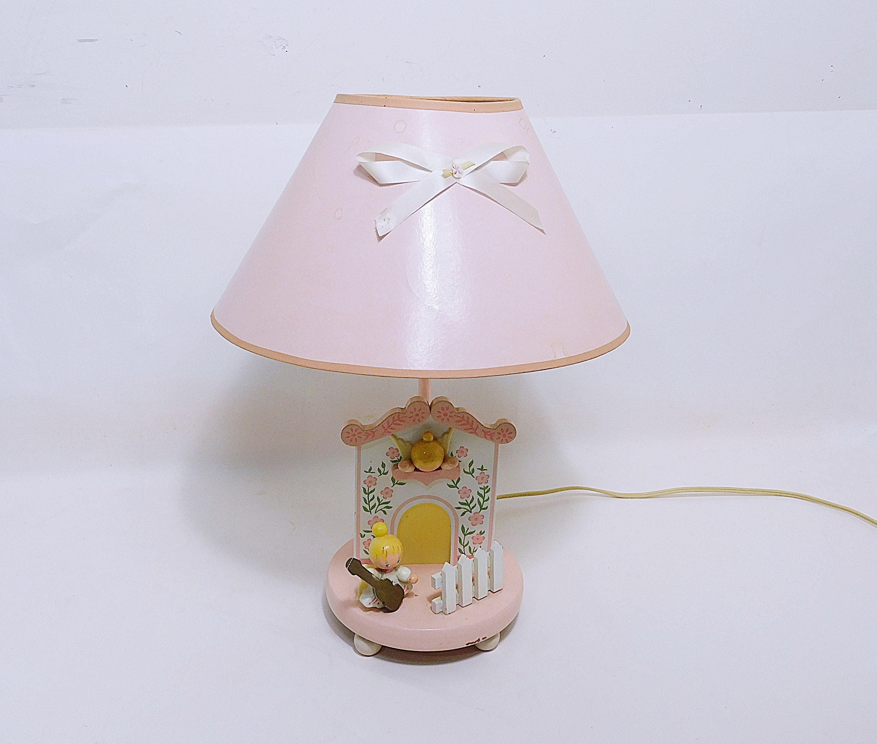 Vintage Child's Bedroom 3-Lighting Position Table Lamp with Shade