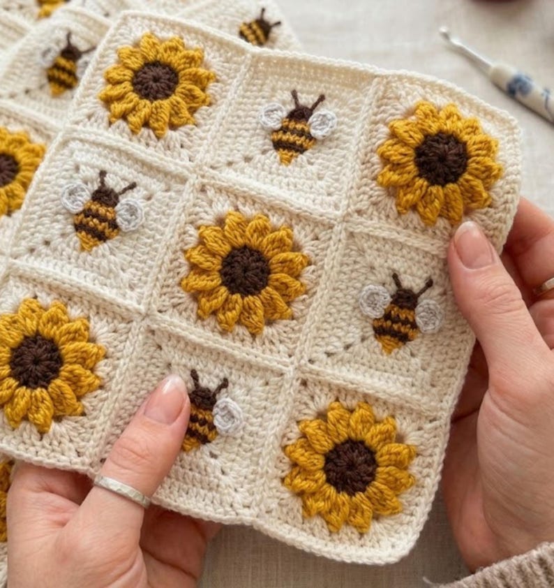 Sunflower & Bee Square Blanket, Crochet Granny Square Pattern (New Updated Pattern) image 2