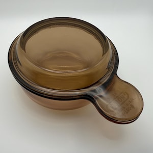 Vintage Corning ware | Visions “Fireside” Grab-It Lugged Bowl V150B with Pyrex Lid P150C