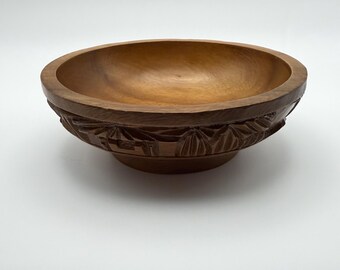 Vintage wood dish | hand carved wooden bowl