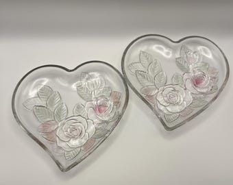 Vintage candy dish | 2 Studio Nova glass floral heart trinket trays