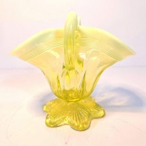 Antique Victorian Era Davidson Uranium Glass Pearline Bud Vase. Stands 3.5&quot; Tall x 4&quot; Wide.