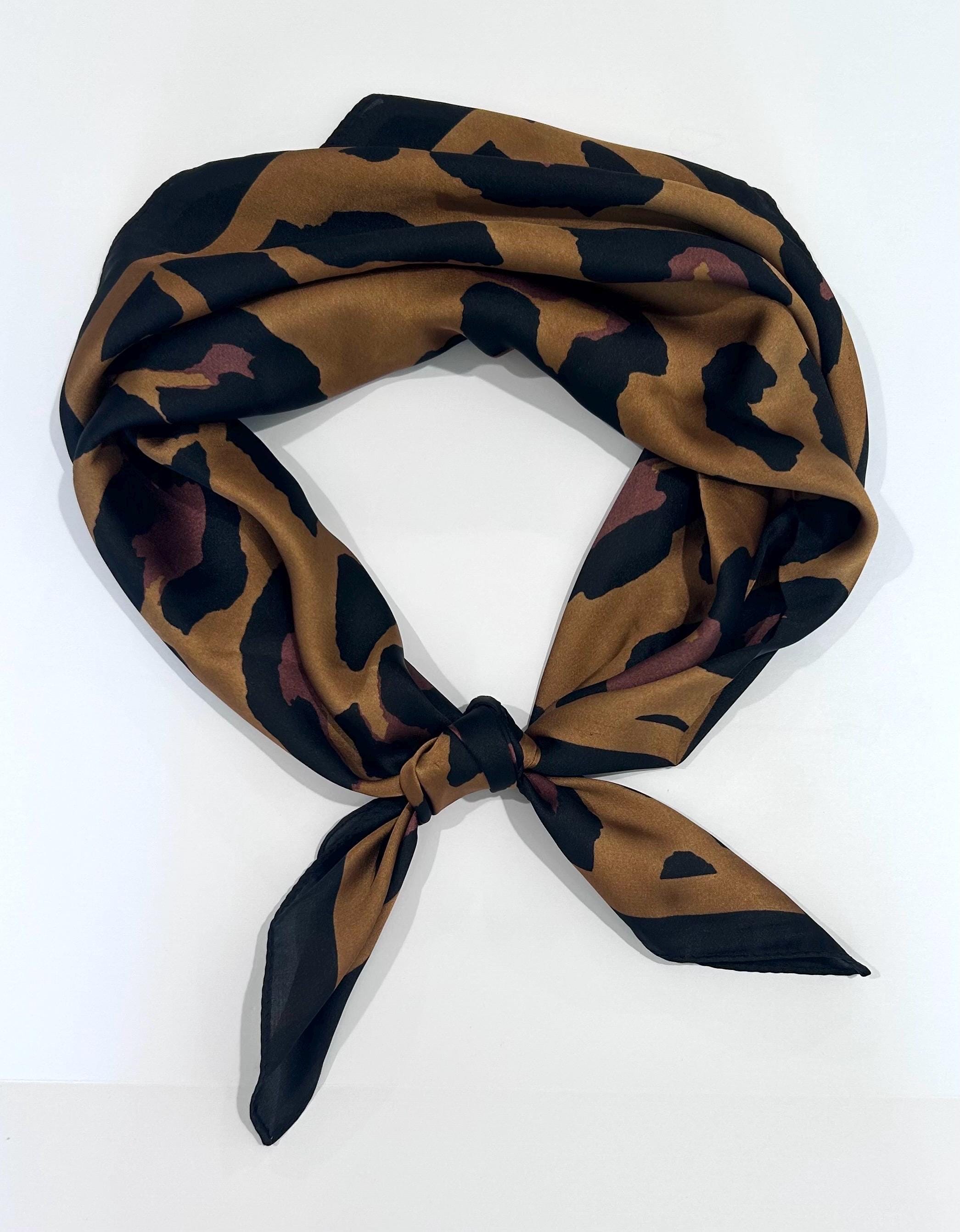 Fazzoletto Bandana Donna In Finta Seta – Stampa Leopardata Vintage, Quadrato 70x70 Cm